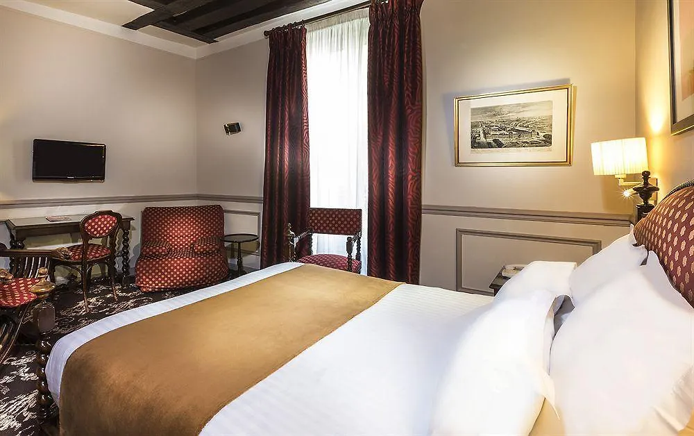 Crystal Hotel Paris