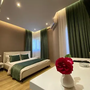 Akropoli 3*, Tirana Albânia