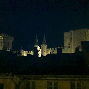  Apartment Vue Palais Des Papes Frankreich