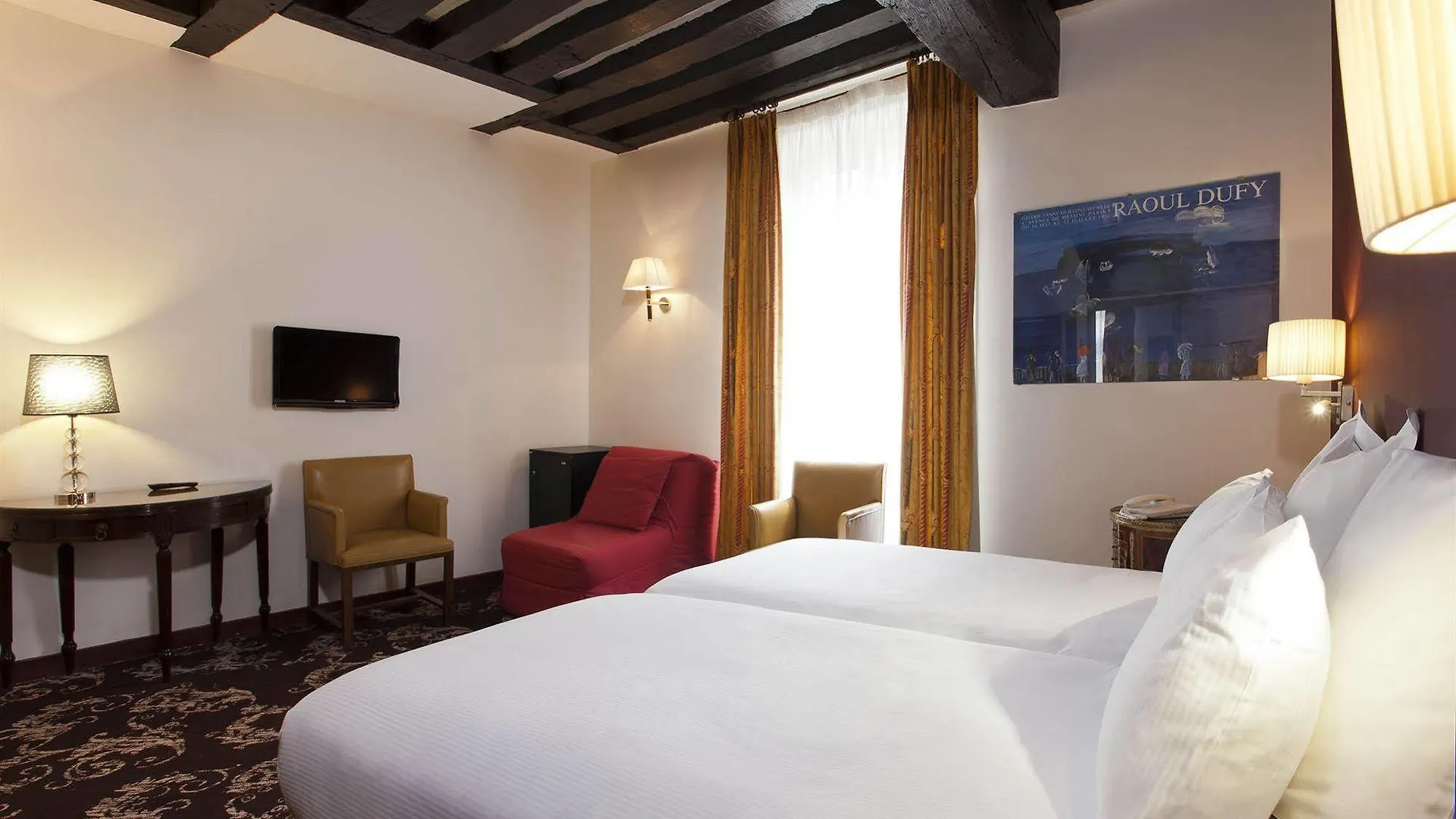 Crystal Hotel Paris 3*,